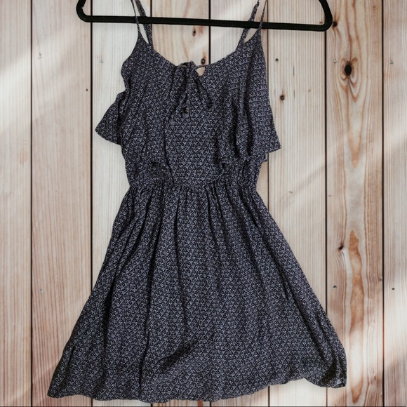 SOLD AE Ruffle pattern short sundress - Picture 3 of 8